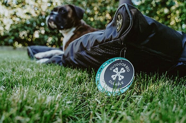 Bones & Arrow Outdoor Bed Grey & Black